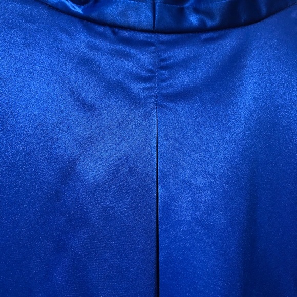 New, size M, Tahari blouse - Picture 8 of 10